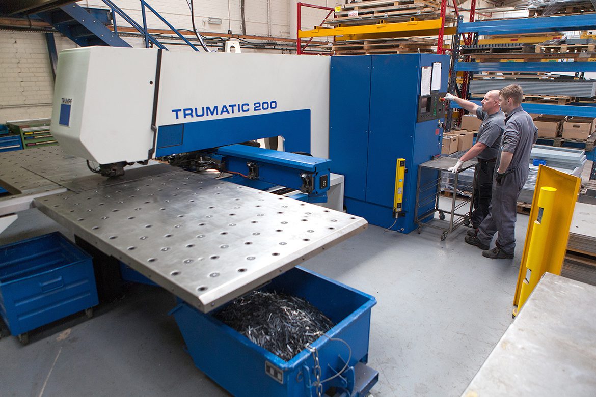 es_7652_CNC-punching